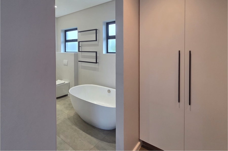 3 Bedroom Property for Sale in Country Club Western Cape